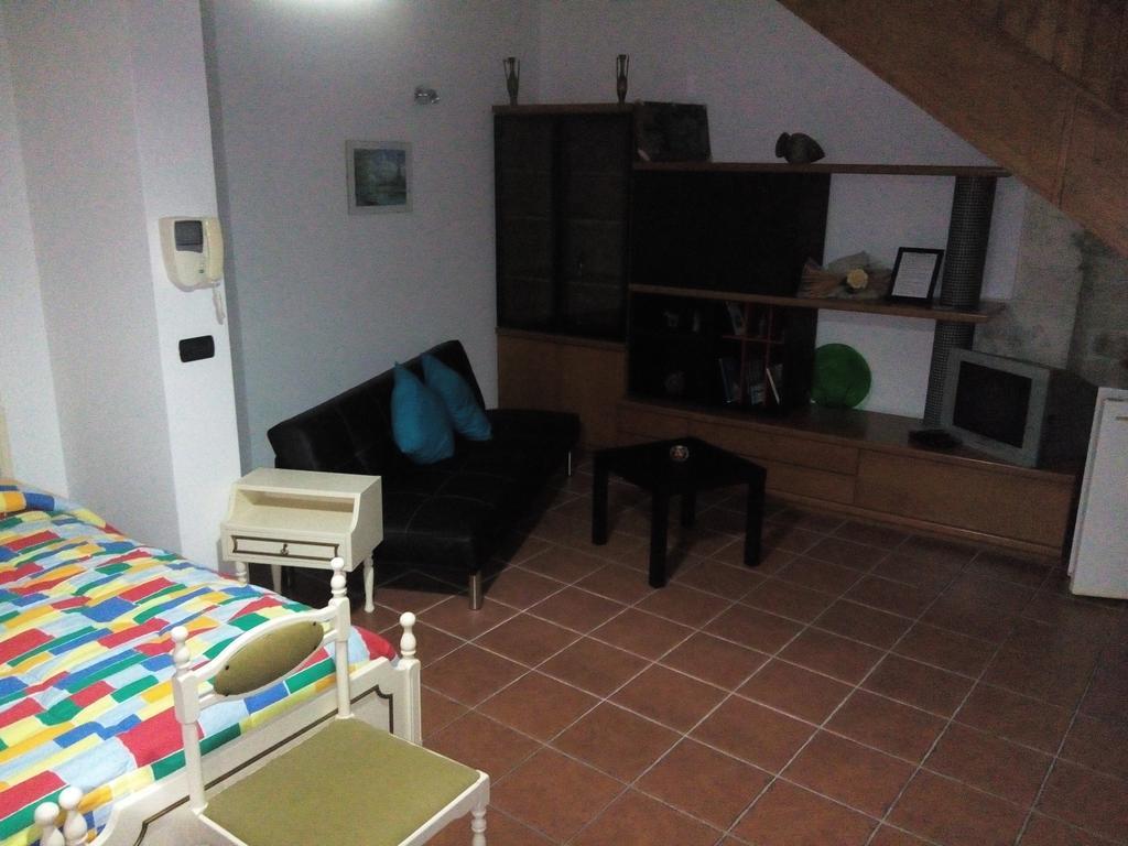 Dimora Donna Clara Bed and Breakfast Κονβερσάνο Δωμάτιο φωτογραφία