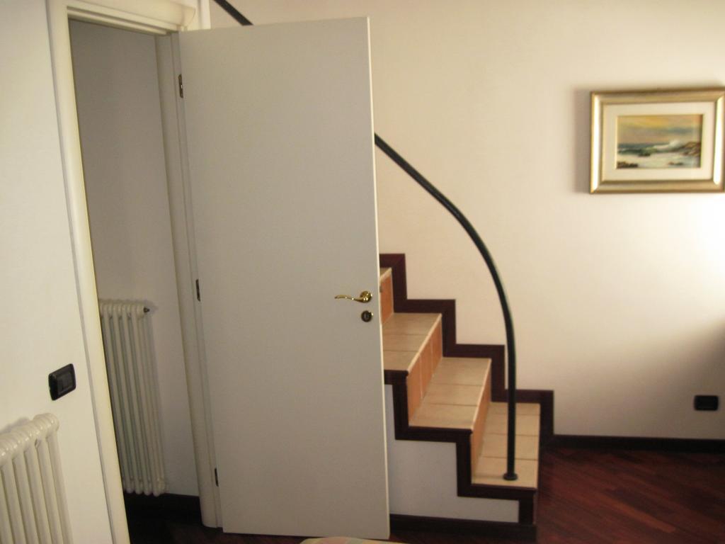 Dimora Donna Clara Bed and Breakfast Κονβερσάνο Δωμάτιο φωτογραφία